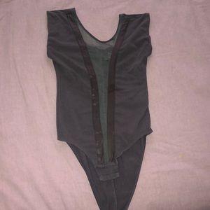Bodysuit mesh V cut